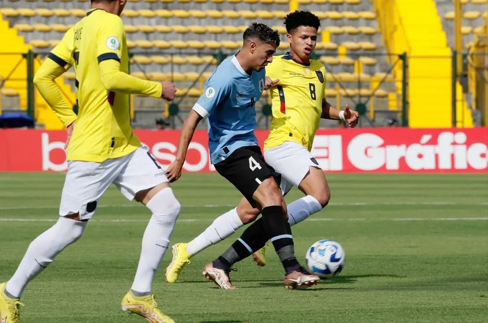 Mateo Ponte en el partido contra Colombia
