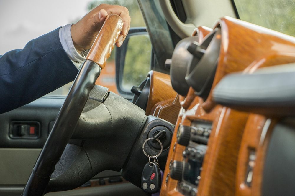 driver-4786555_1280
