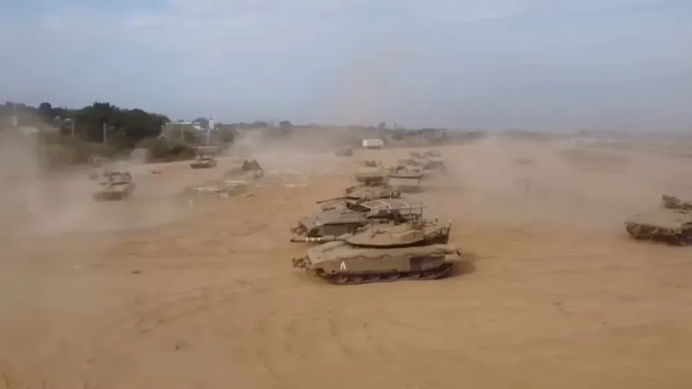 El ejército israelí atacó 150 objetivos subterráneos en Gaza y mató a dos comandantes palestinos.