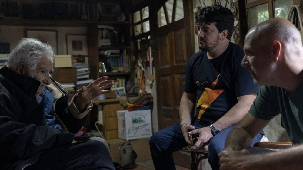 Francisco Legnani y Pedro Irigoin reunidos con Mujica en su chacra