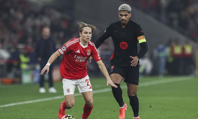 Andreas Schjelderup y Ronald Araujo