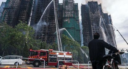 estoy desolado, tenia tantos vecinos y amigos alli: los dramaticos testimonios de los residentes de las torres de apartamentos de hong kong donde un enorme incendio dejo al menos 55 muertos