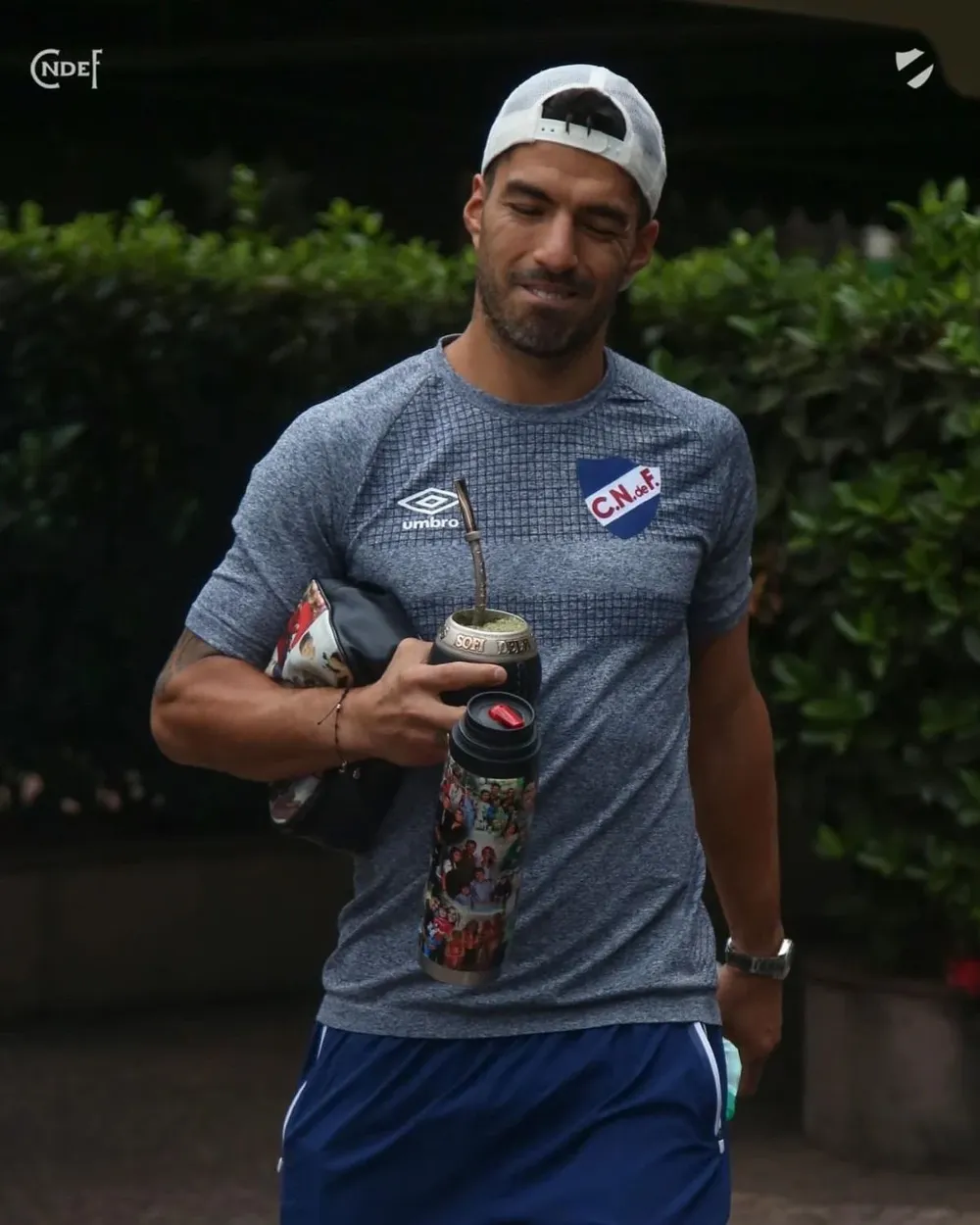 Luis Suárez recordó a Perdomo, quien fue fundamental en sus primeros pasos