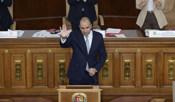 Larry Devoe en la Asamblea Nacional