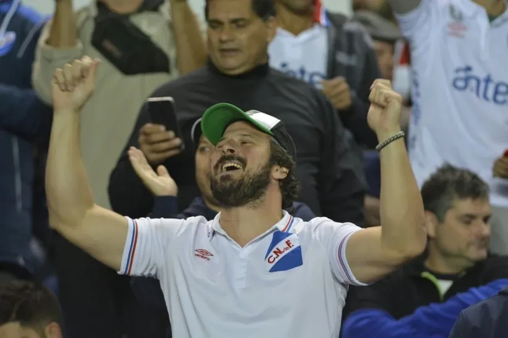 Los hinchas vuelven al Parque Central