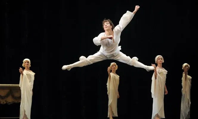 Ciro Tamayo en uno de los pasajes de Hamlet Ruso, el último espectáculo del BNS