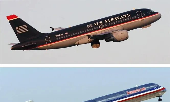 Combo de dos fotografías de archivo que muestra un avión de American Airlines (debajo) y otro de US Airways