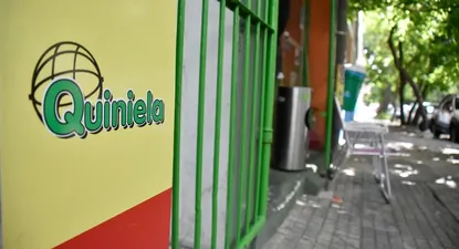 Logo de la quiniela en un local comercial