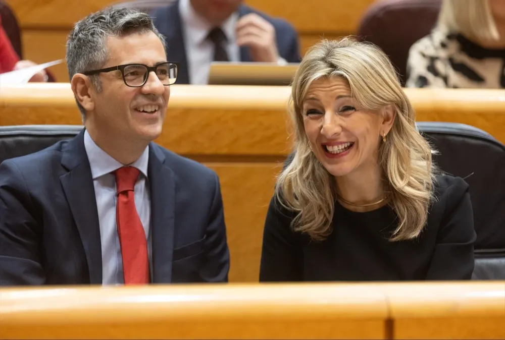 El ministro de la Presidencia, Relaciones con las Cortes y Justicia, Félix Bolaños y la vicepresidenta segunda y ministra de Trabajo, Yolanda Díaz.