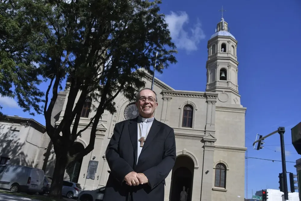 El sacerdote tiene 65 años y fue designado para la diócesis de Canelones por el papa Francisco.