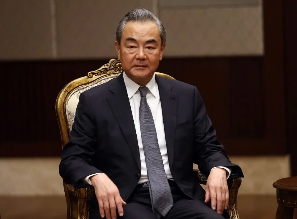 Wang Yi, nuevo ministro de Relaciones Exteriores chino, en su visita a Recep Erdogan