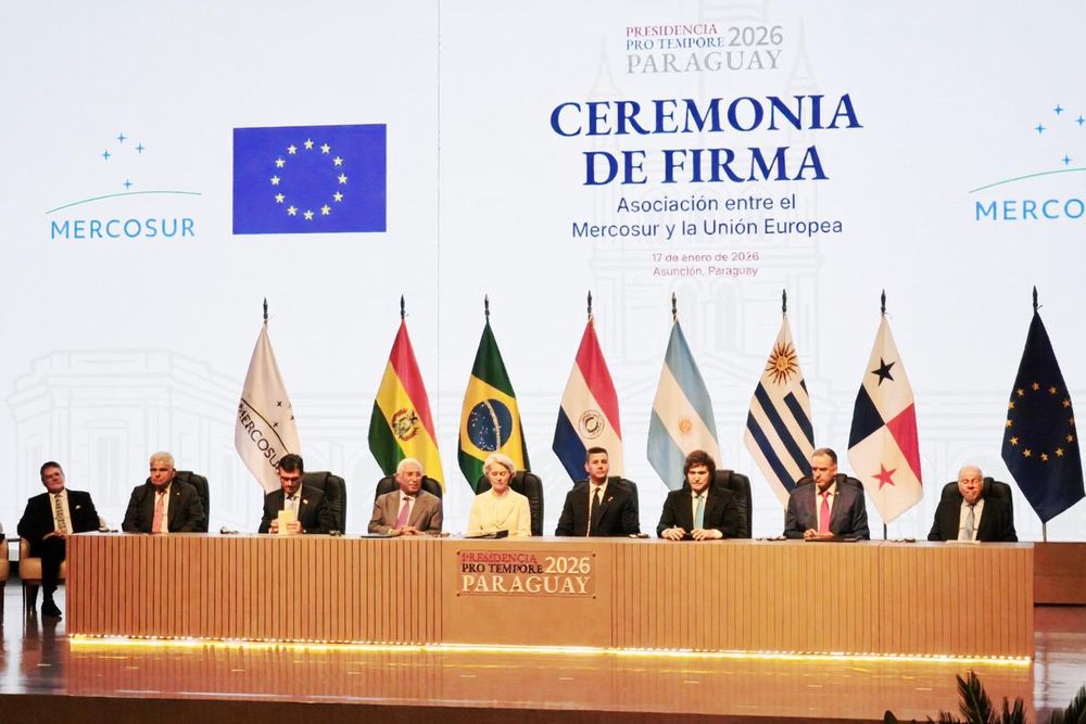 Ceremonia de firma