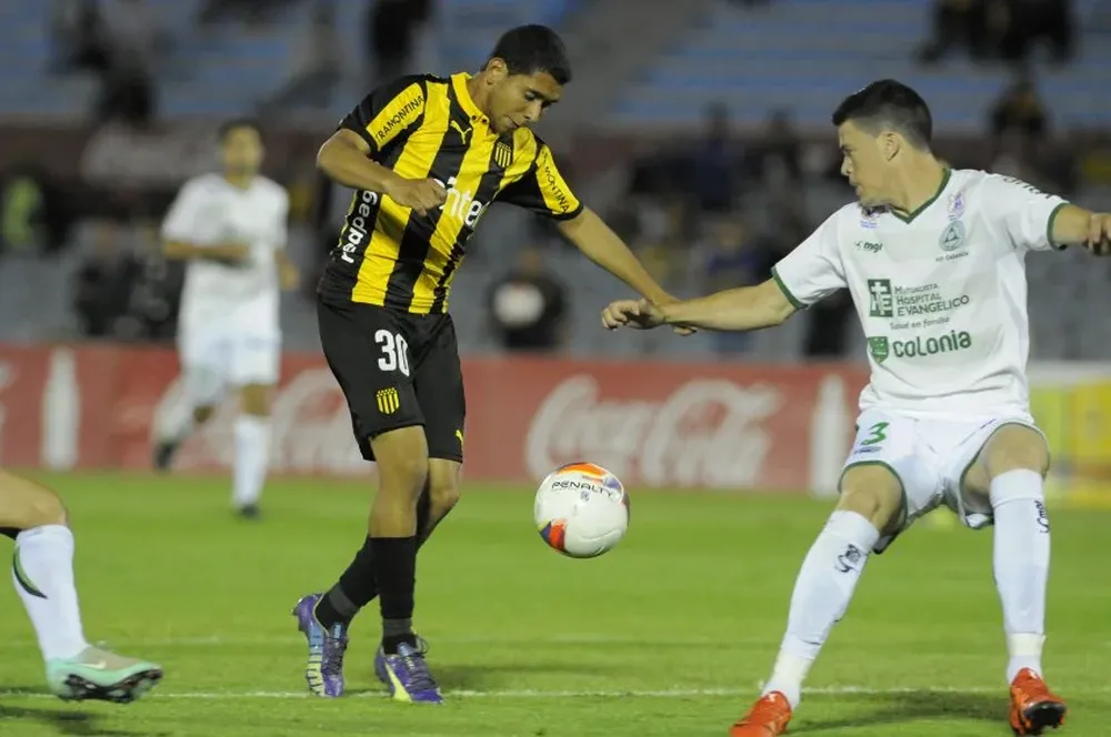 Peñarol y Plaza se vuelven a ver, ahora en forma amistosa