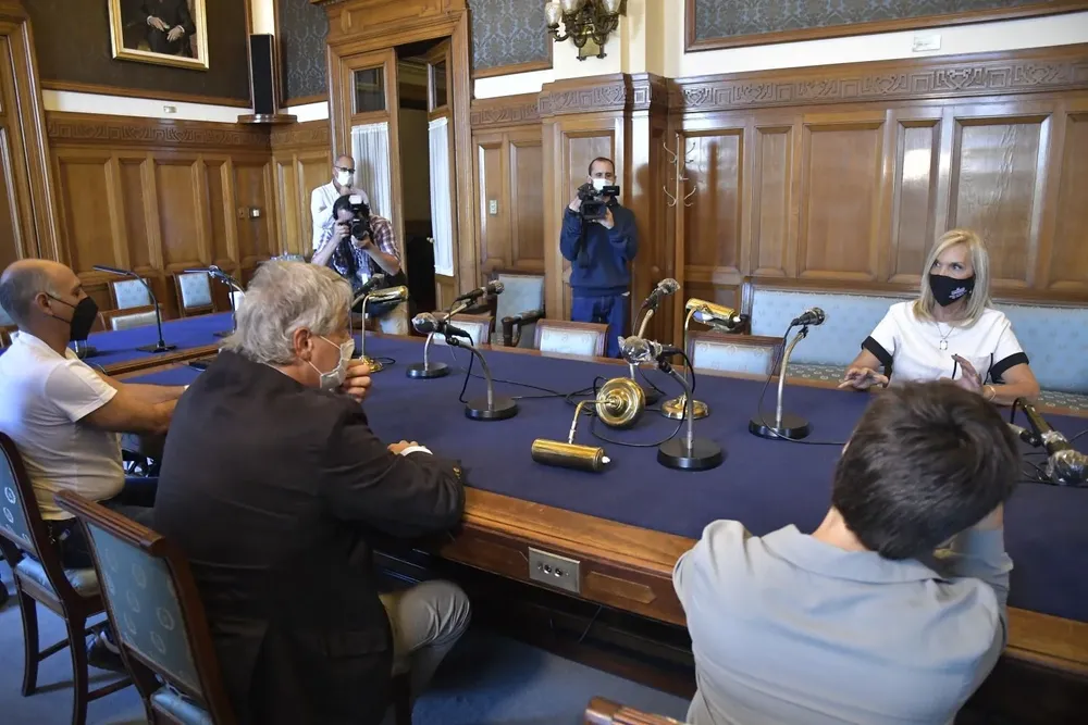 El PC y el PN no acompañaron la extensión del plazo, al tiempo que CA lo definirá este jueves