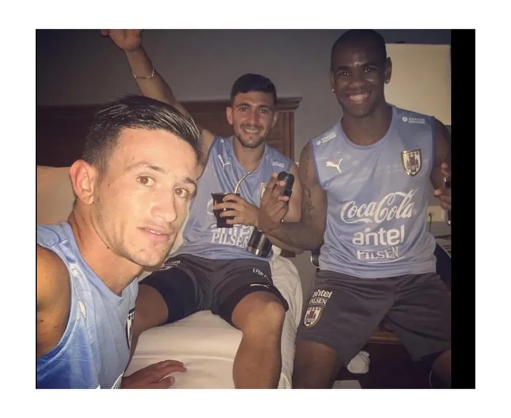 Ronda de mate violeta: Lozano, De Arrascaeta y Rolan