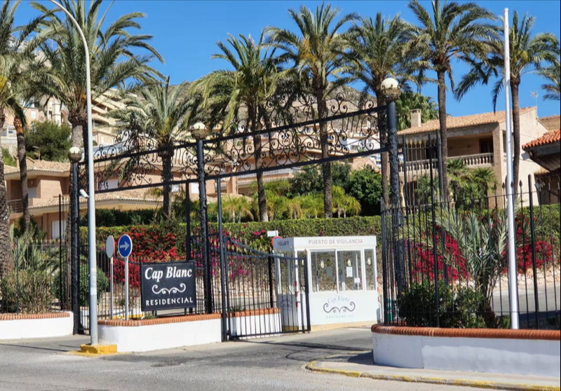 Investigan en Cullera la misteriosa muerte de un matrimonio irlandés, hallado por sus hijos menores en un jacuzzi