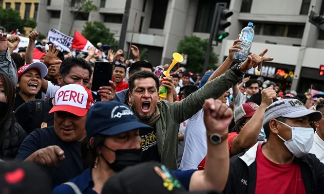 Protestas en Perú tras el intento de golpe de Estado del expresidente Pedro Castillo