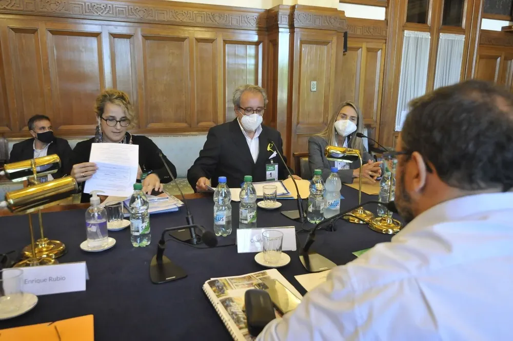 Familiares de Prisioneros Políticos se presentaron en el Parlamento