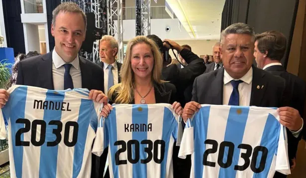 El Gobierno duda sobre denunciar a Chiqui Tapia por su rol en la liberación de Nahuel Gallo