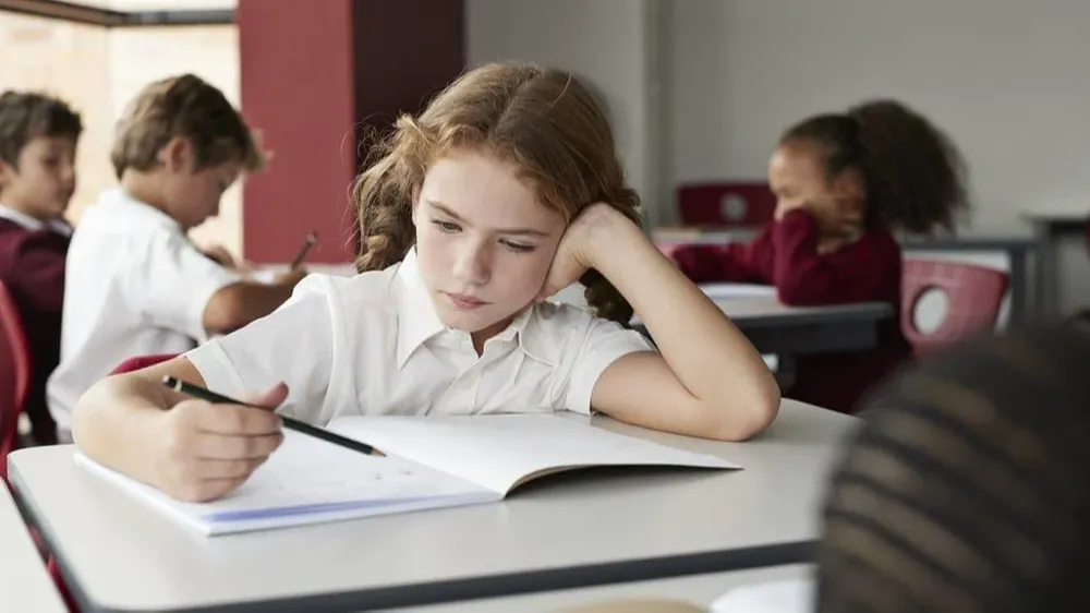 Quedarse quietos mientras aprendemos supone una carga cognitiva adicional