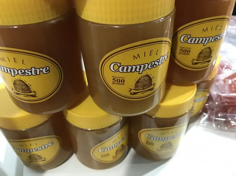 La miel de la sociedad de apicultures con marca propia: Campestre.