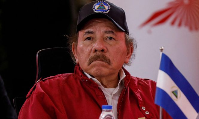 El gobierno de Ortega y su esposa ha reaccionado con cautela a la caída de Maduro.