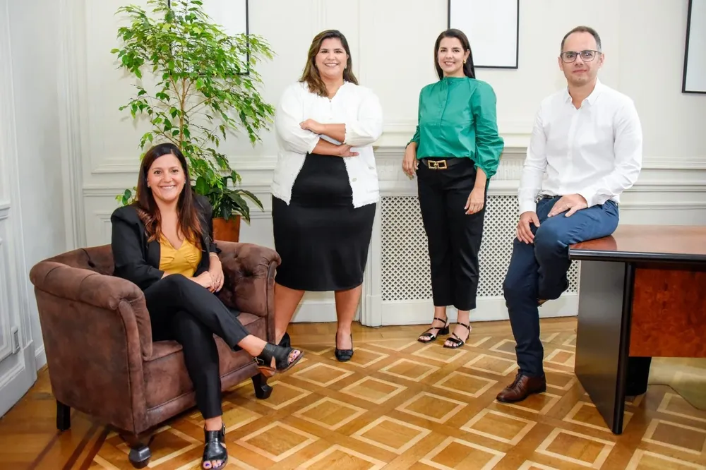 Lorena Castellán, María Lucía Acosta, Mariana Casella y Santiago Castellán