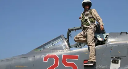 el mismo dia, rusia y francia bombardearon feudo yihadista