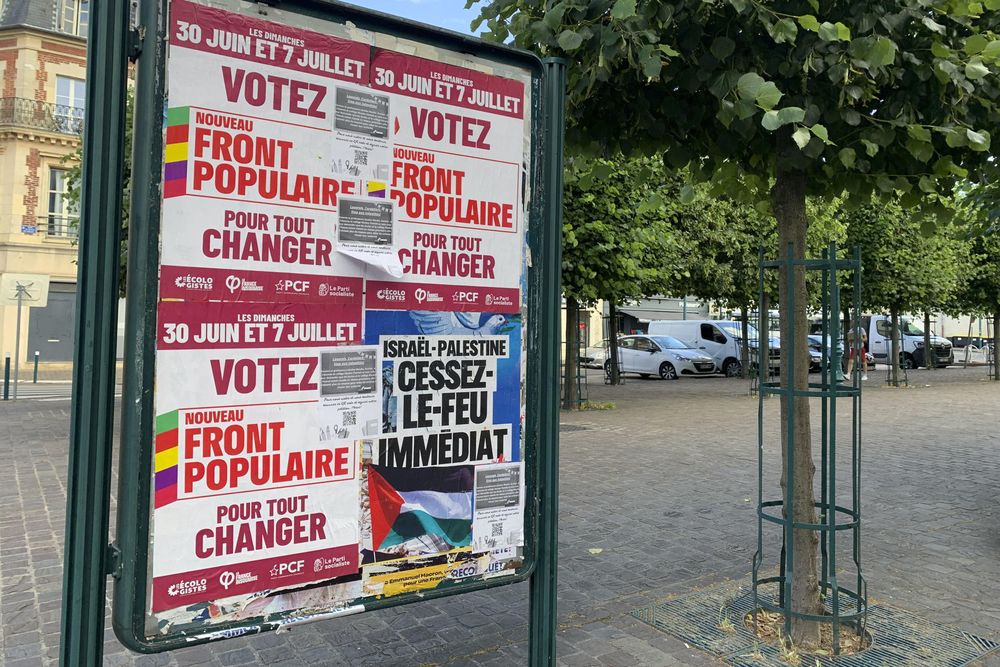 Carteles de la campaña para la segunda vuelta del domingo en&nbsp; Francia. EFE