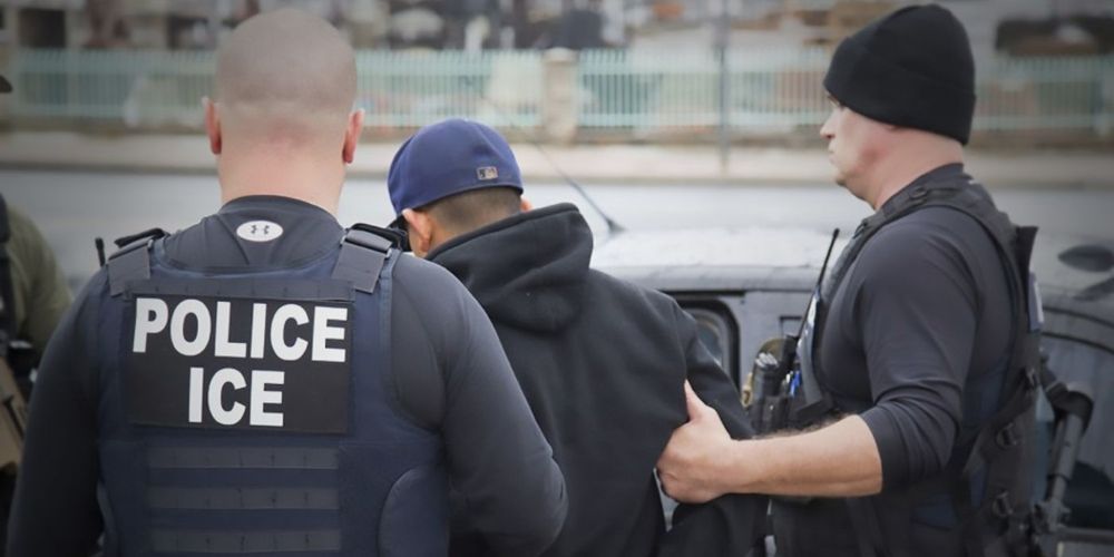 Agentes de la ICE.jpg