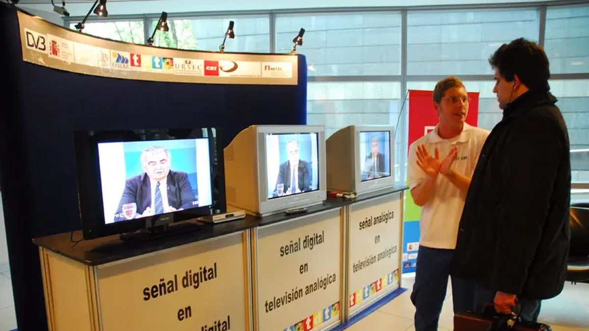 Adiós a la vieja televisión: gobierno anunciará el "apagón a