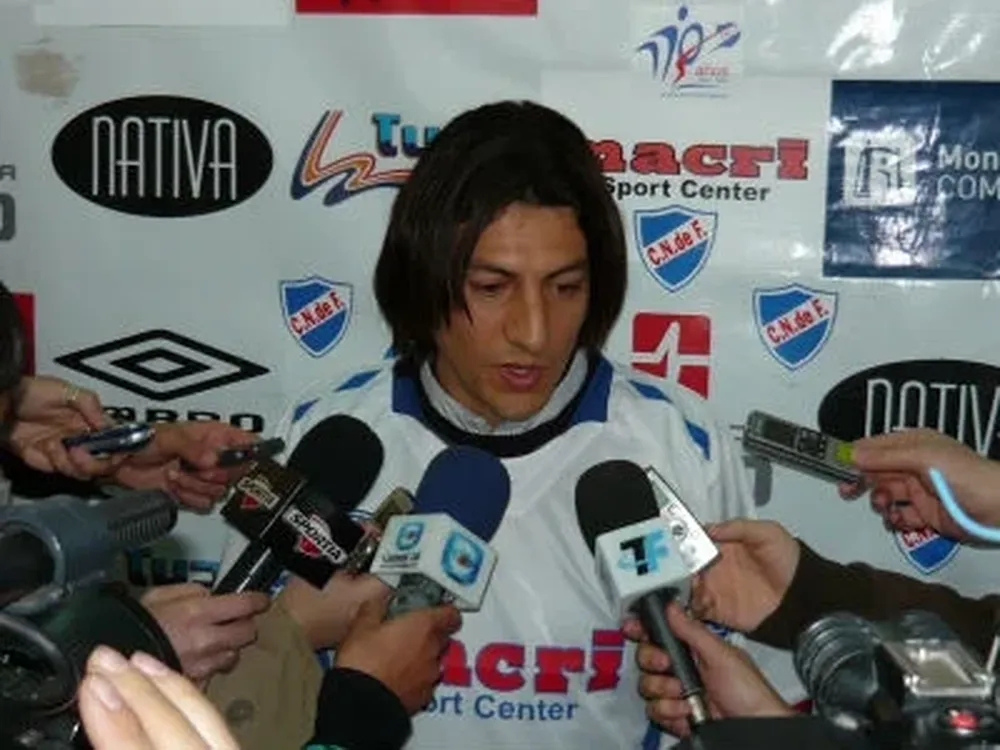 “Estoy jugando de doble 5, en un puesto similar al de Verón”, dijo Guigou.