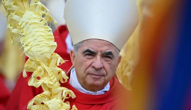 El condenado cardenal Angelo Becciu fue número dos del Vaticano y asesor de confianza del Papa Francisco.