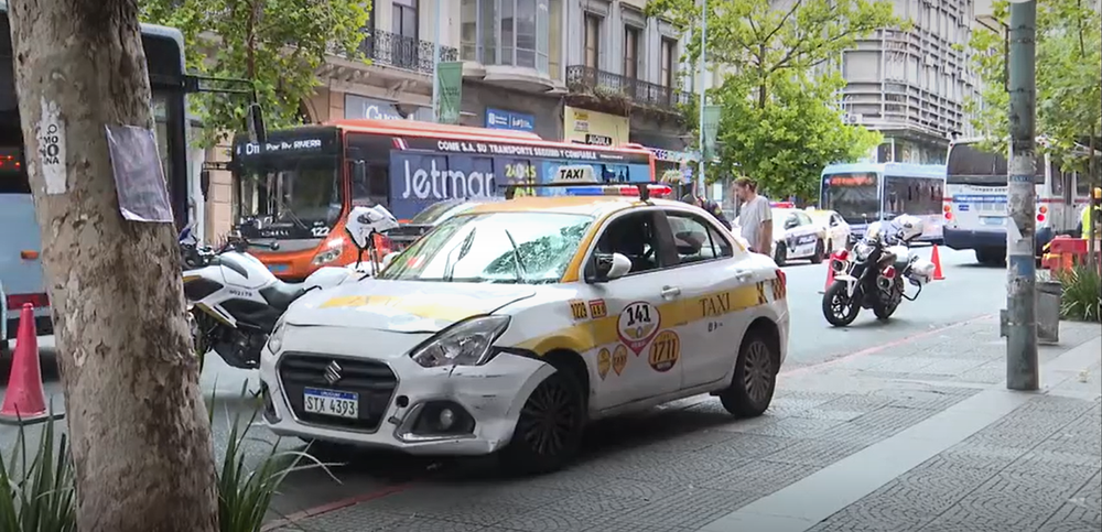 Accidente en 18 de Julio a metros de la Plaza Independencia