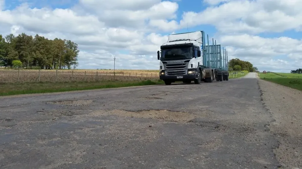 Rutas con desperfectos. Archivo.