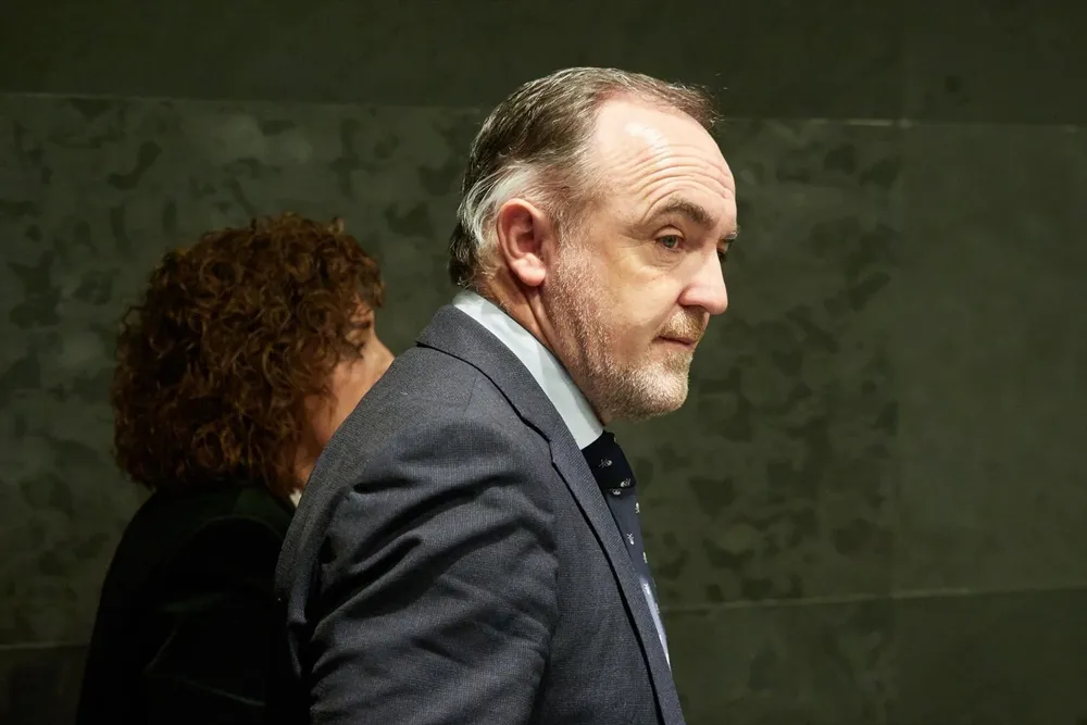 El presidente de Unión del Pueblo Navarro (UPN), Javier Esparza durante el pleno del Parlamento de Navarra, a 18 de enero de 2024, en Pamplona,