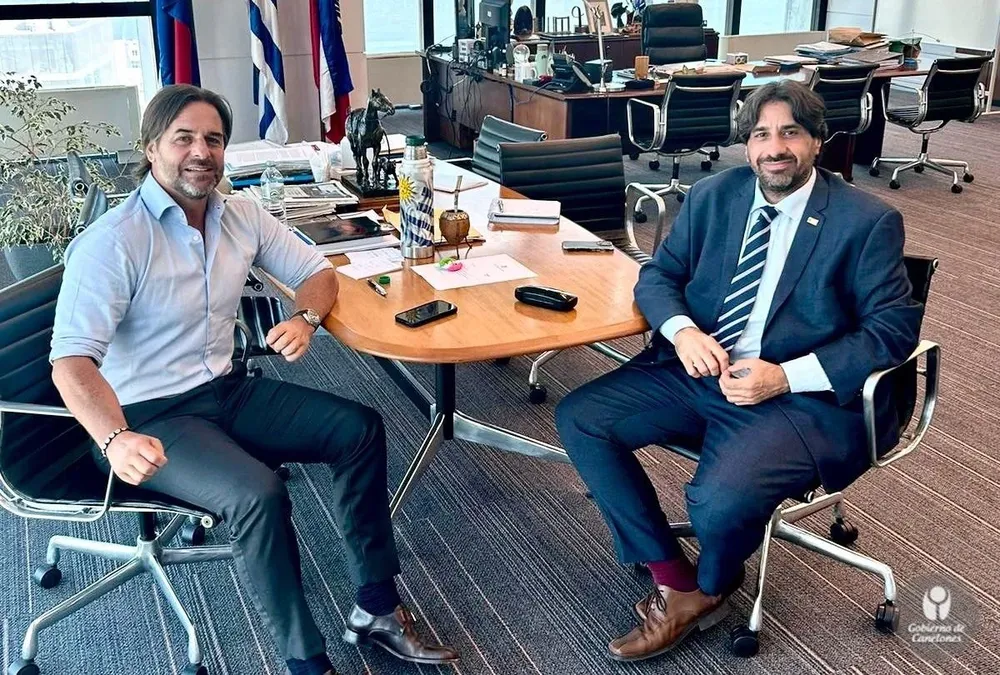 El presidente junto a Marcelo Metediera en su despacho