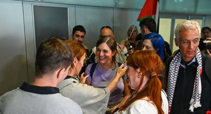 Activistas españolas de la flotilla pro palestina arriban a Madrid y reivindican su polémica aventura