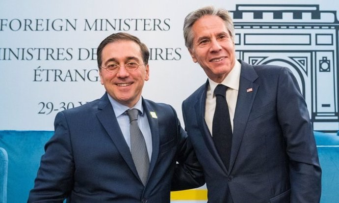 El ministro de Asuntos Exteriores, Unión Europea y Cooperación, José Manuel Albares, con el secretario de Estado de EE. UU., Antony Blinken﻿