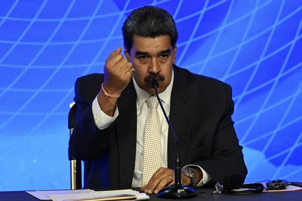 El régimen de Nicolás Maduro prohibió a los aviones con matrícula argentina cruzar el espacio aéreo venezolano