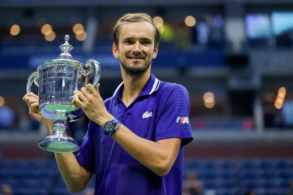 Medvedev con la copa del US Open