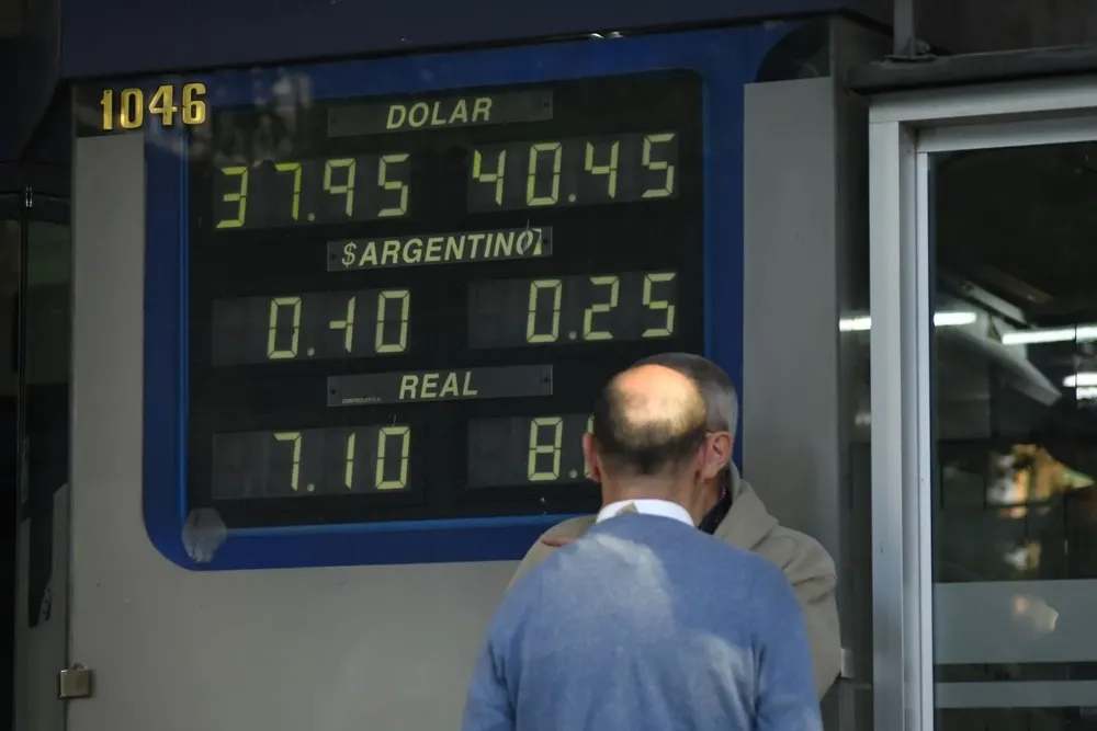 Pizarra de cambio. (Archivo)