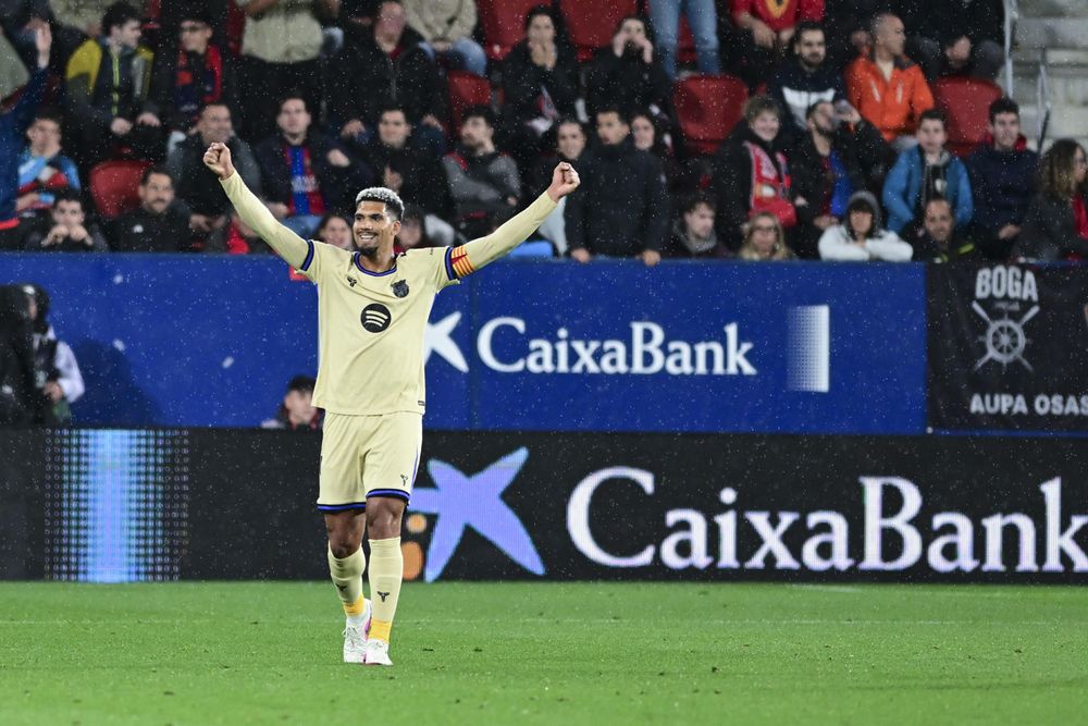 Ronald Araujo en el partido entre Osasuna y Barcelona por LaLiga de España