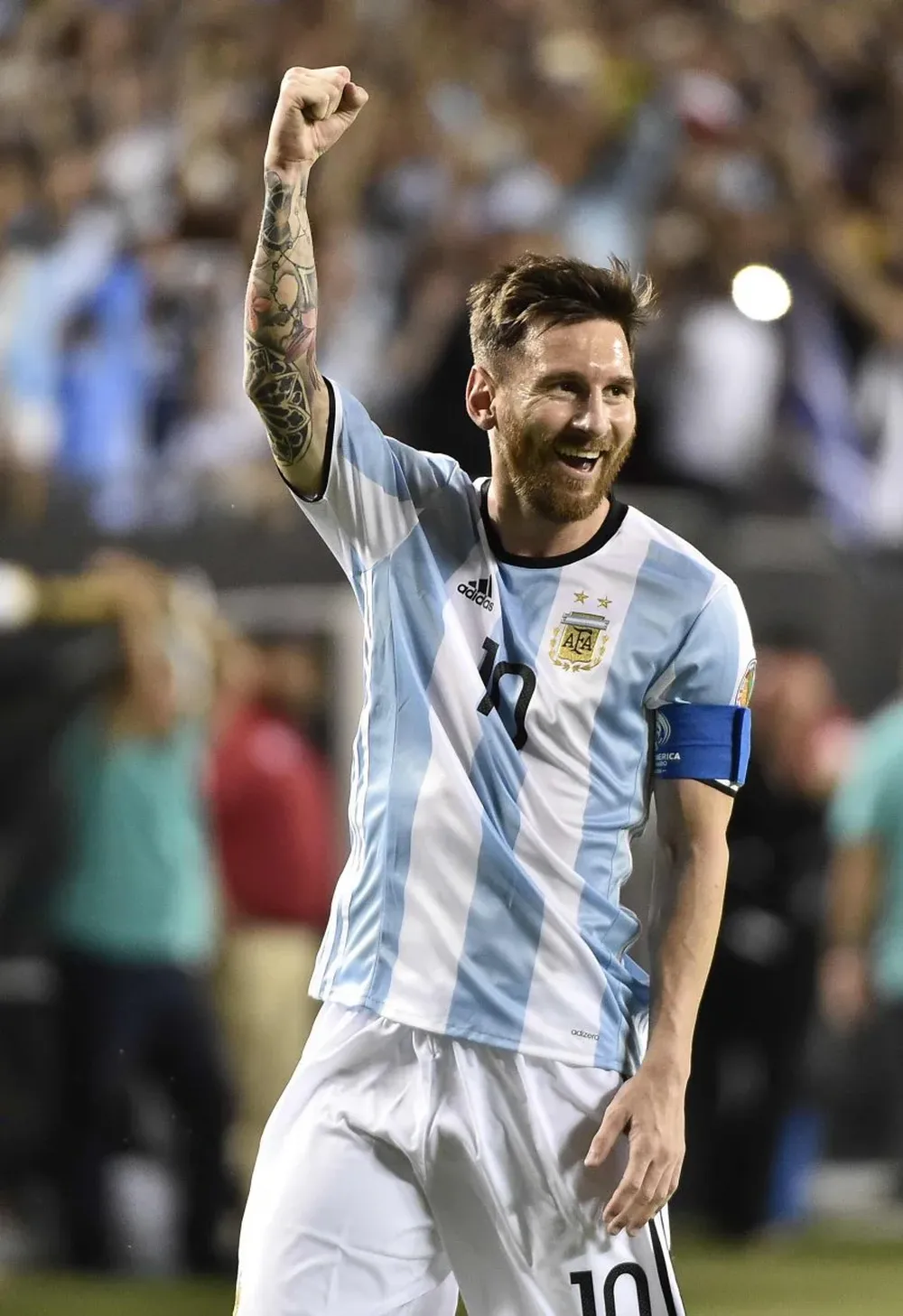 Gonzalo Higuaín inició el camino a la goleada albiceleste ante Venezuela