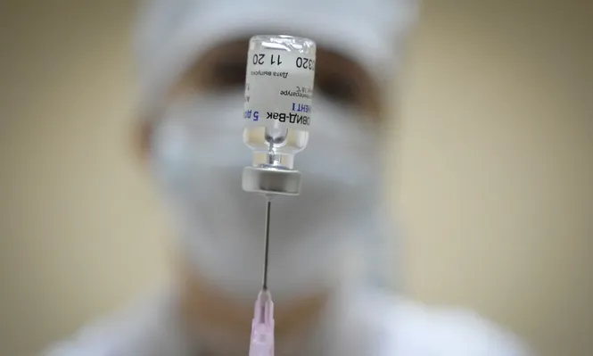 Según sus desarrolladores, resultados preliminares de sus pruebas clínicas apuntan a una efectividad del 92% para la vacuna Sputnik V