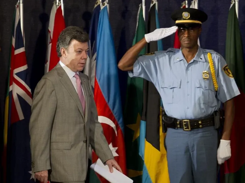 Santos cuestionó que Uruguay se haya cortado solo para legalizar la marihuana