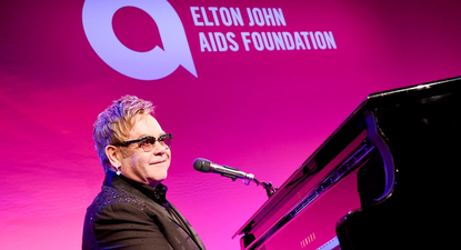 Elton John, el artista británico impulsor de las ONG para la lucha contra el SIDA.