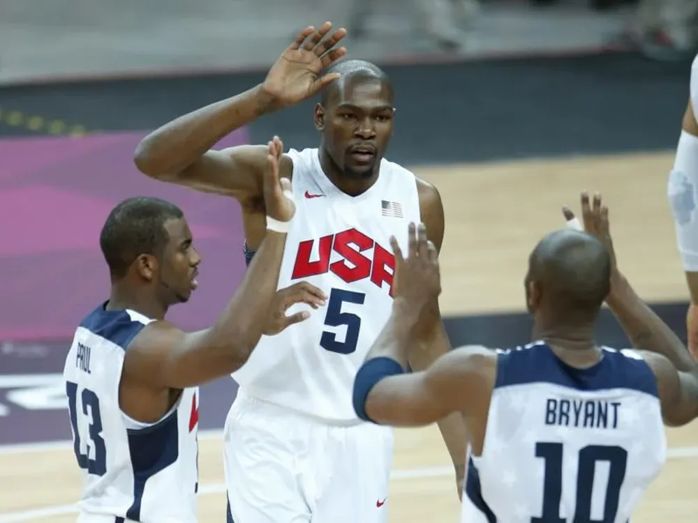 Kevin Durant (5), Chris Paul (13) y Kobe Bryant (10)