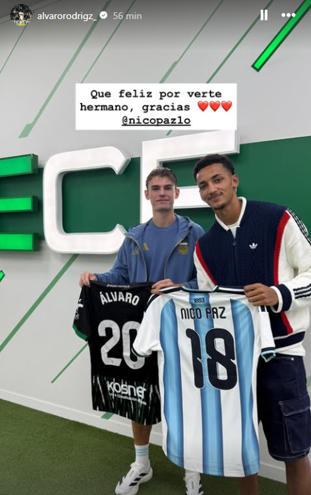 Álvaro Rodríguez con Nico Paz