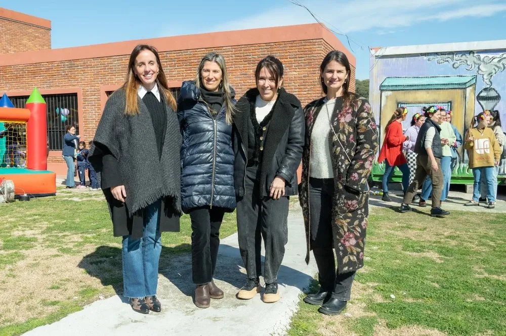 Gerenta general de BAS, Alina Guevgeozian; directora general de BAS, Paola Terra; gerente de Marketing de Grupo TATA, Ximena Quintas, e Inés Guani, de Desarrollo Corporativo y Fundraising.